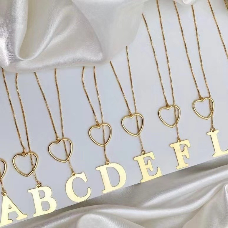 Colar Feminino Gravatinha de Letra Inicial Folheado a Ouro e Prata925